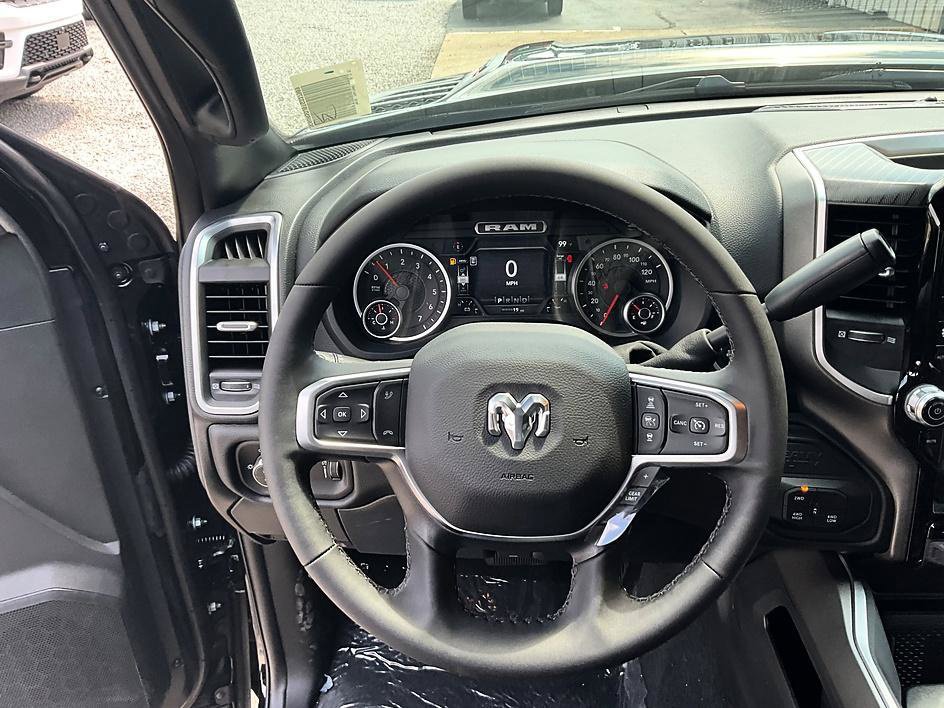 New 2026 RAM 2500 Big Horn AWD/4WD image 33