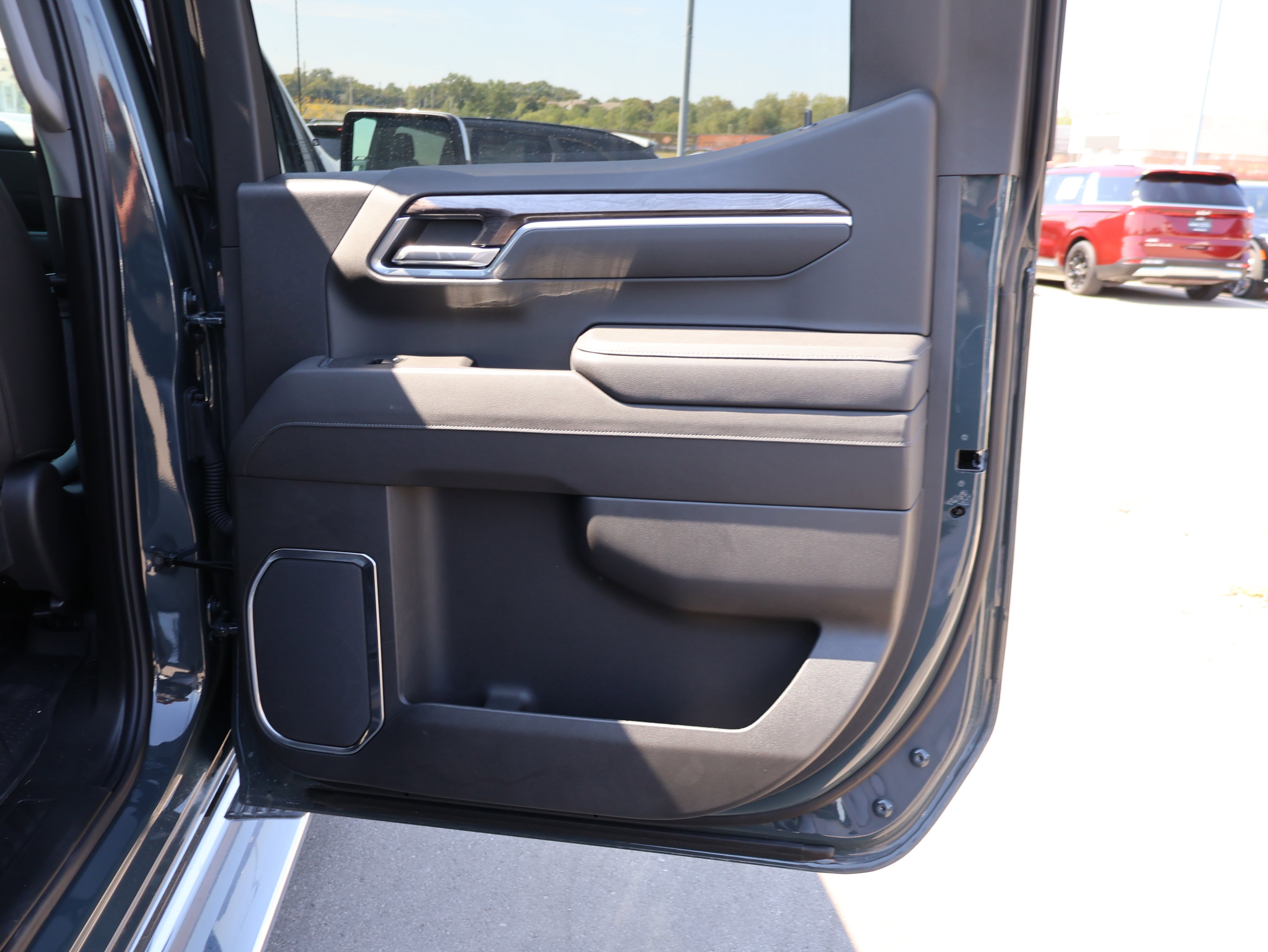 Used 2025 Chevrolet Silverado 1500 LTZ w/ LTZ Convenience Package II image 12