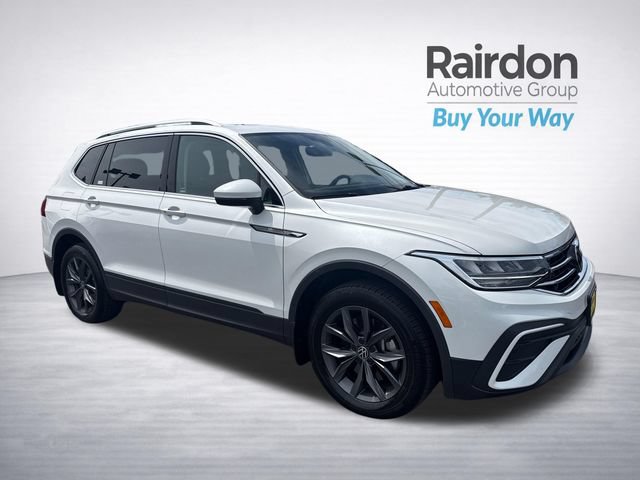 Used 2023 Volkswagen Tiguan SE w/ Panoramic Sunroof Package