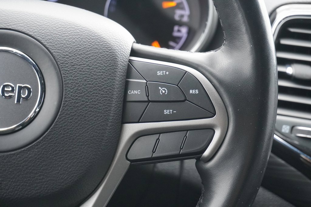 Used 2022 Jeep Grand Cherokee Laredo X image 18