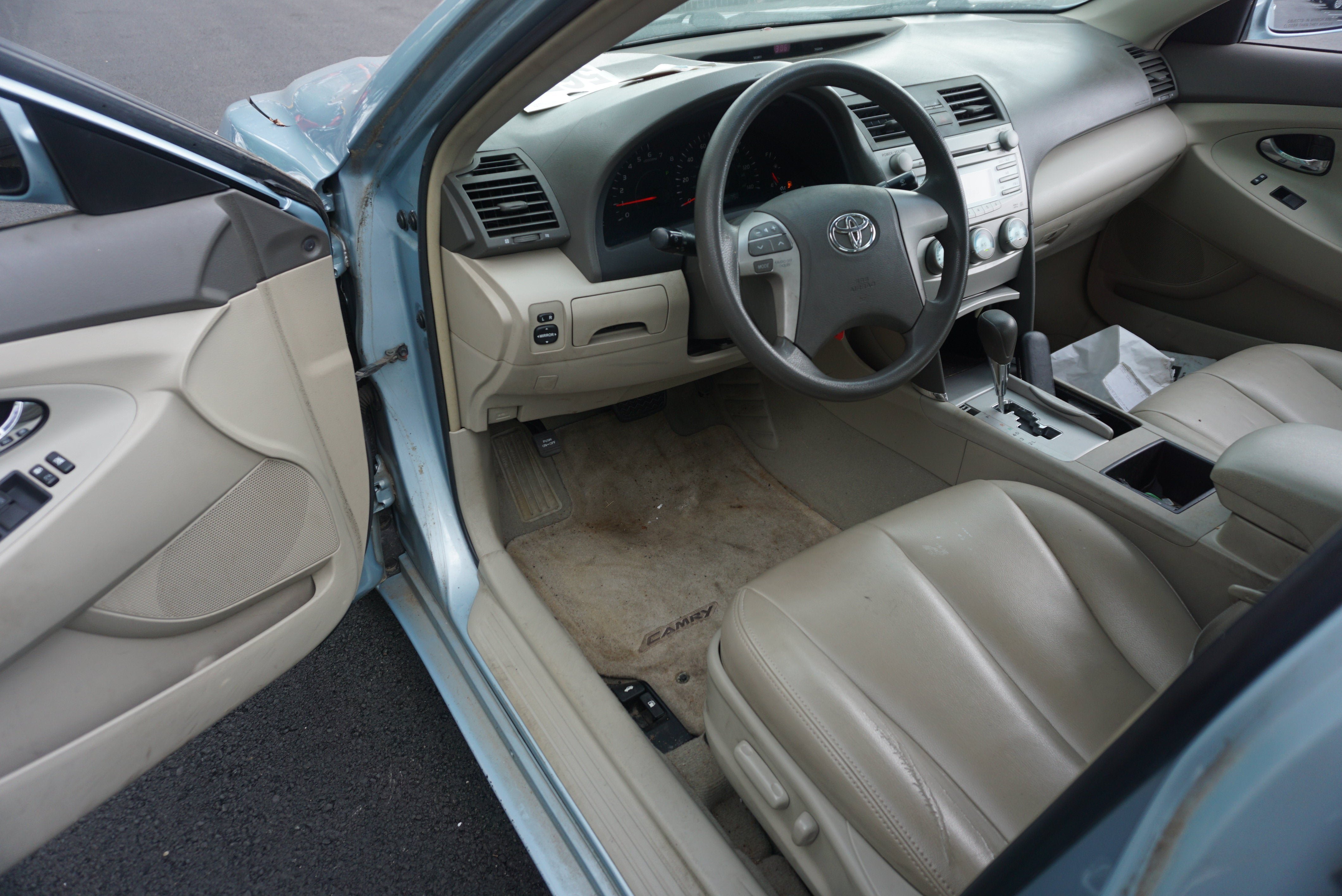 Used 2008 Toyota Camry LE FWD image 5