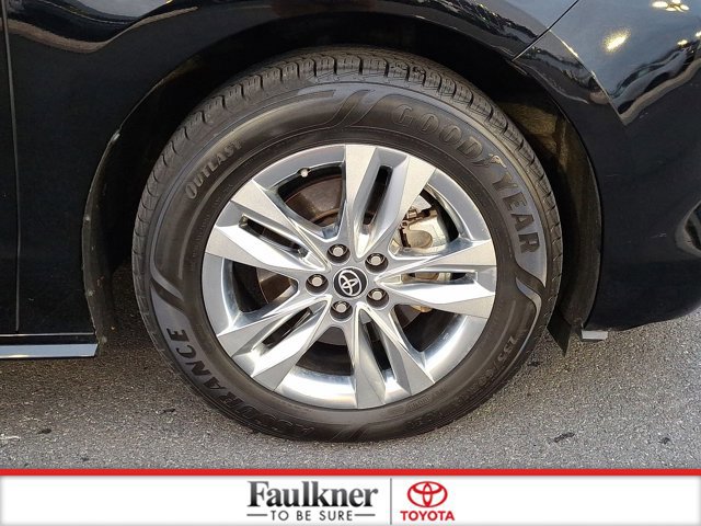 Certified 2023 Toyota Sienna Limited image 8