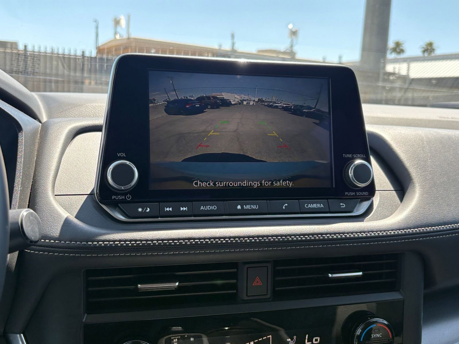 Used 2025 Nissan Rogue SV FWD image 25