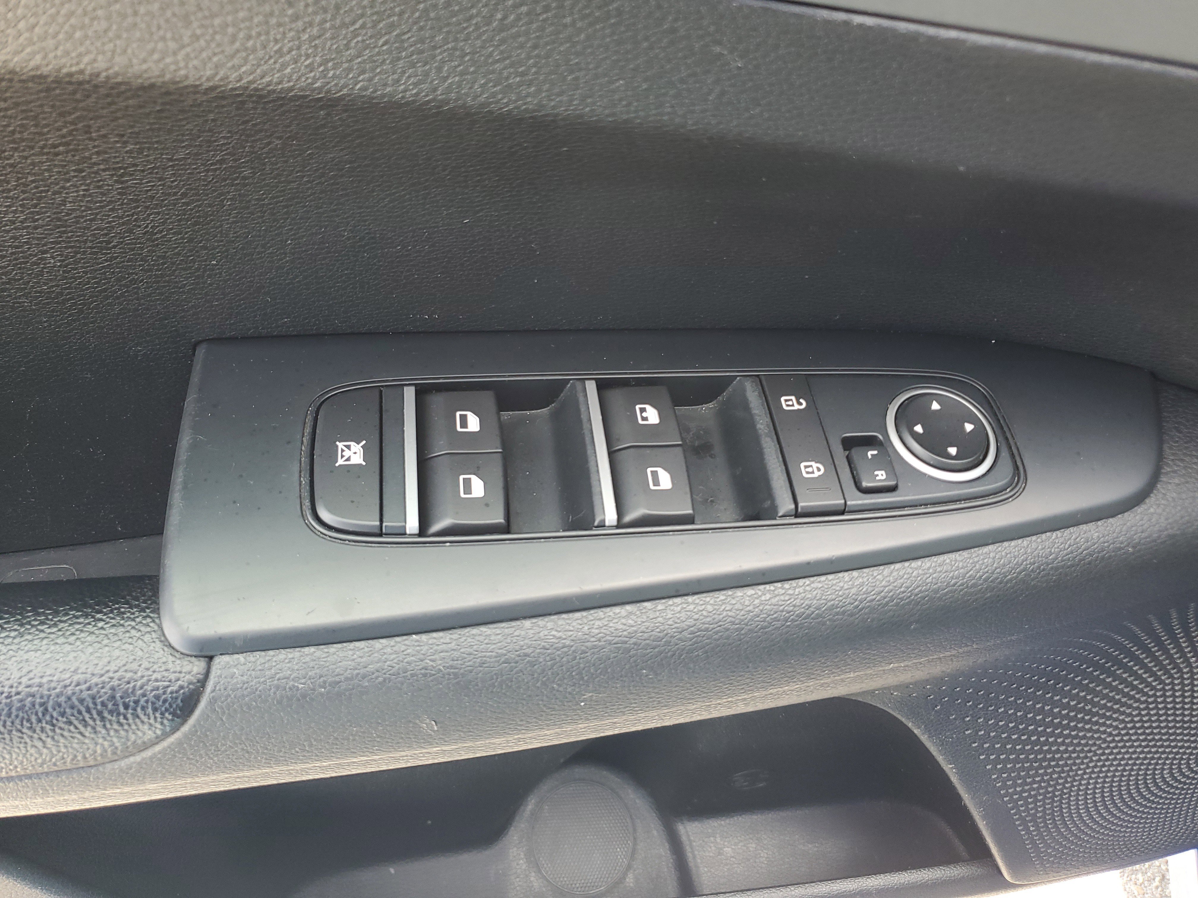 Used 2019 Kia Forte LXS image 25