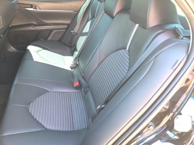 Used 2018 Toyota Camry SE image 8