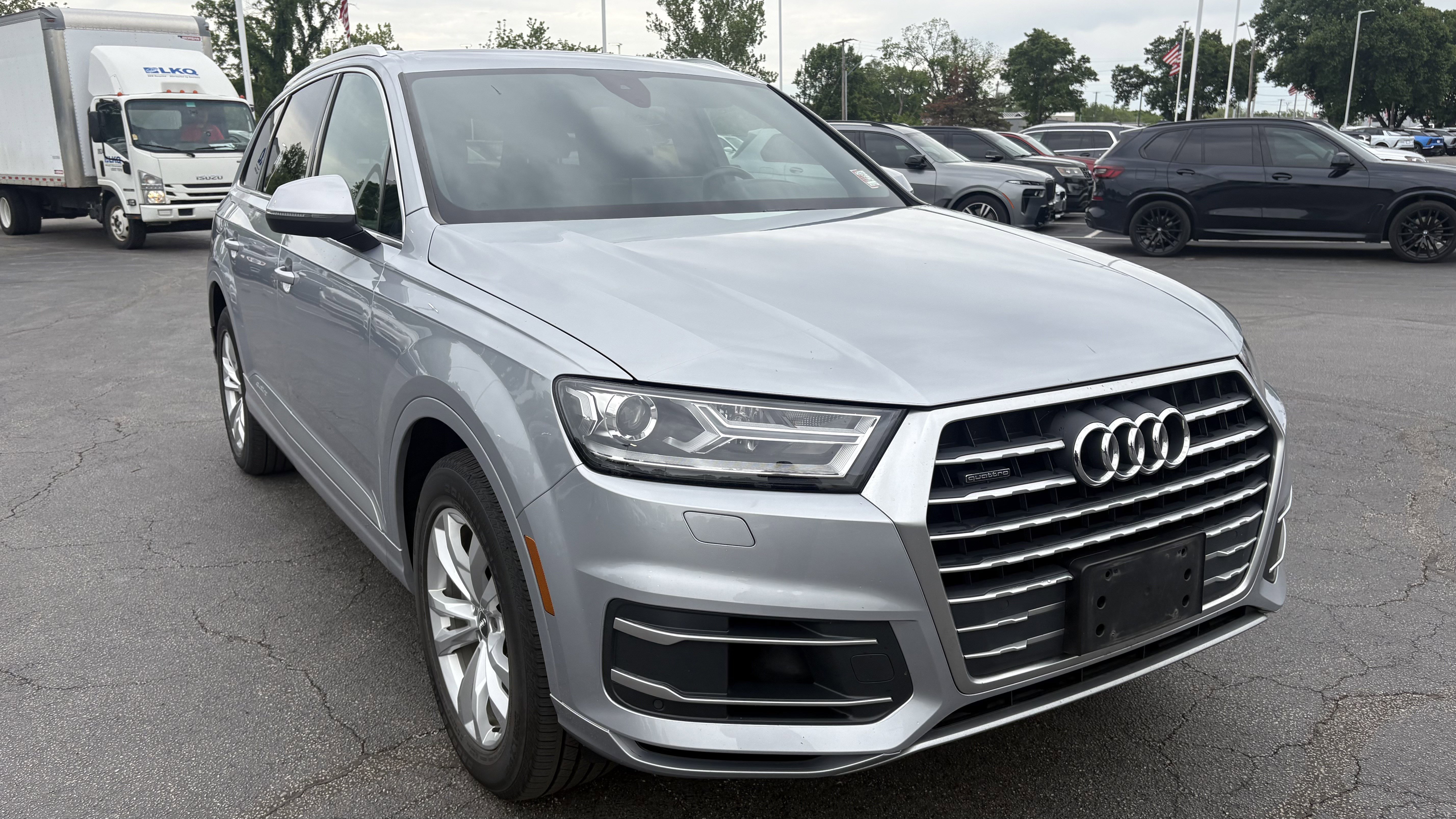 Used 2019 Audi Q7 3.0T Premium w/ Convenience Package AWD/4WD image 2