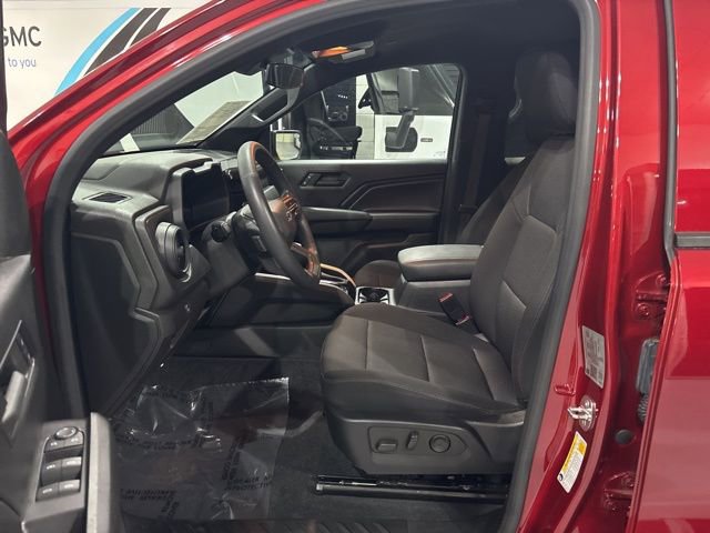 Used 2023 Chevrolet Colorado Trail Boss w/ Technology Package image 11