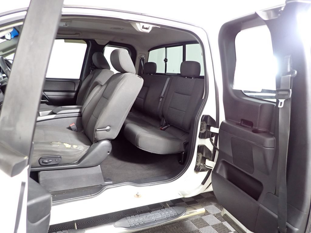 Used 2011 Nissan Titan SV w/ SV Value Truck Pkg AWD/4WD image 28