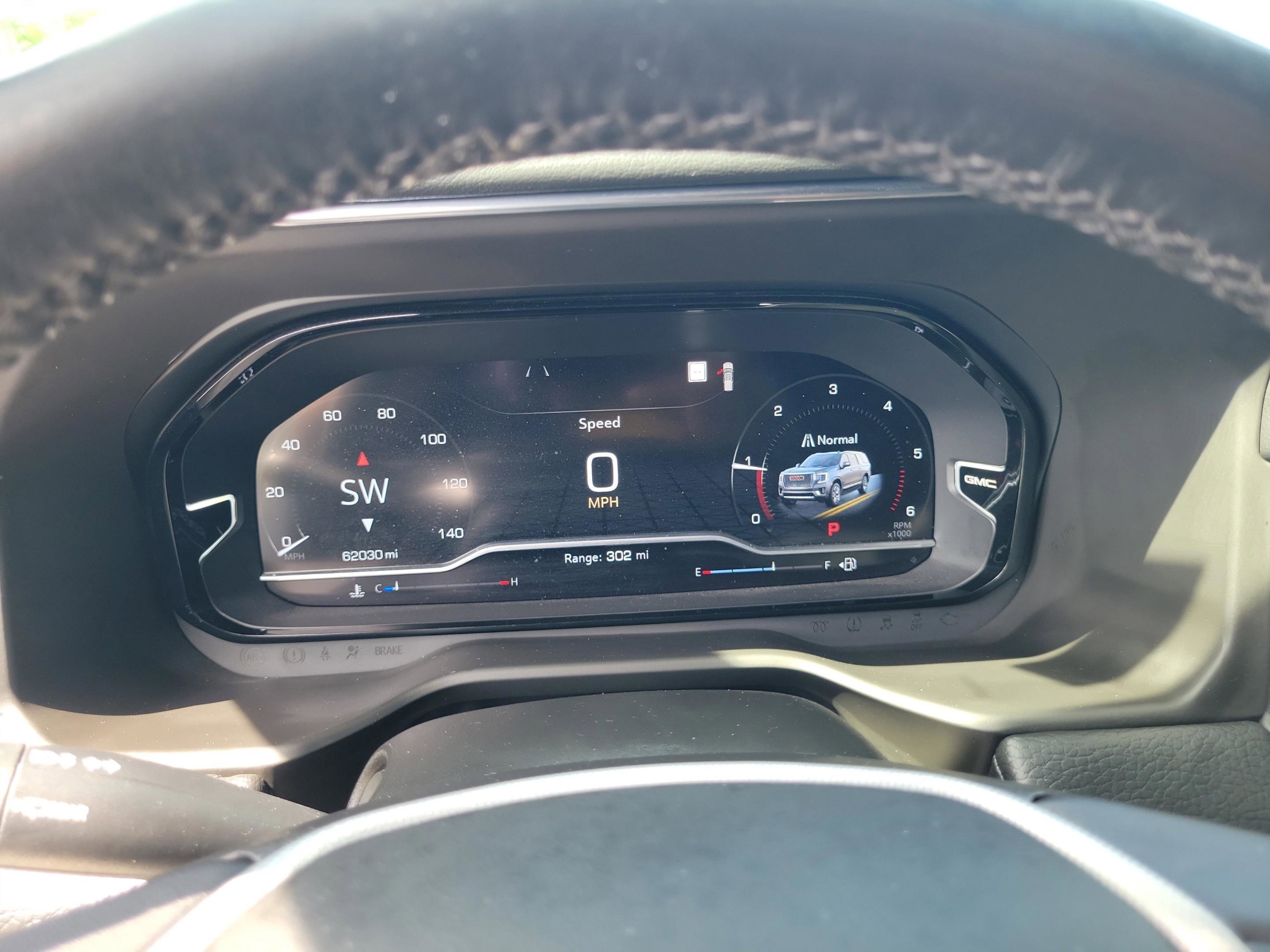 Used 2022 GMC Yukon XL Denali image 16