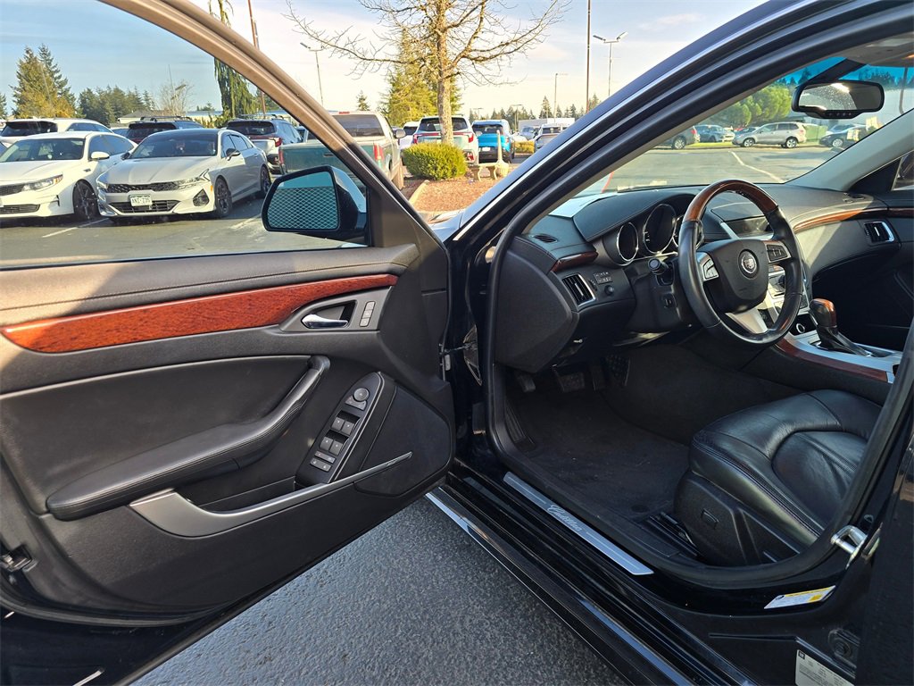 Used 2010 Cadillac CTS Premium image 8