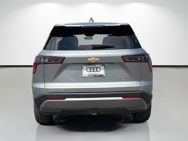 Used 2026 Chevrolet Equinox LT FWD image 4