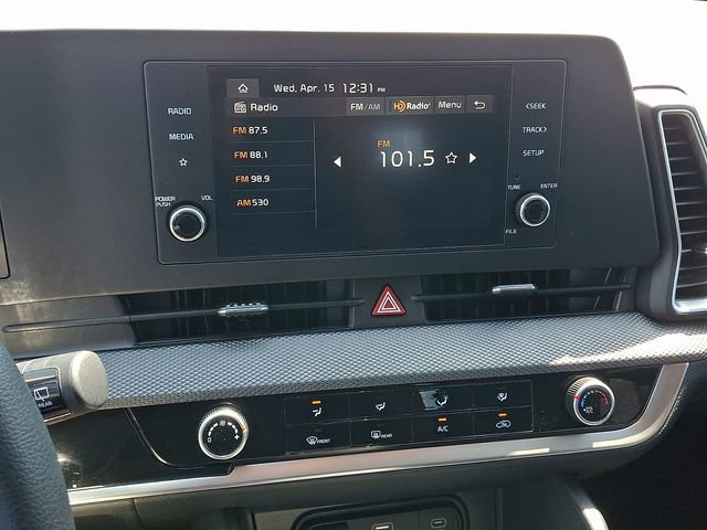 Used 2025 Kia Sportage LX image 11