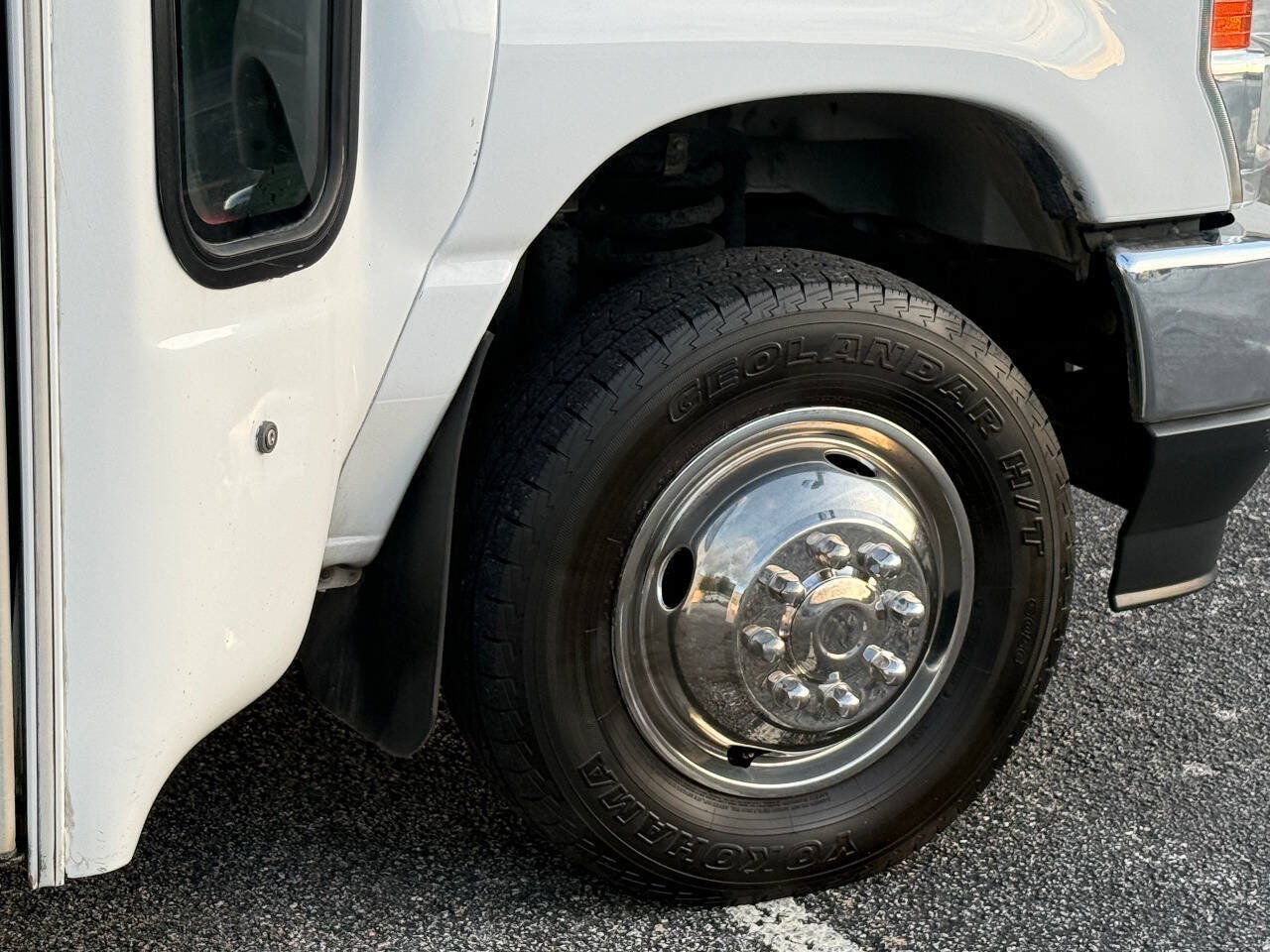 Used 2023 Ford E-450 and Econoline 450 Super Duty w/ Shuttle Bus Prep Package RWD image 98