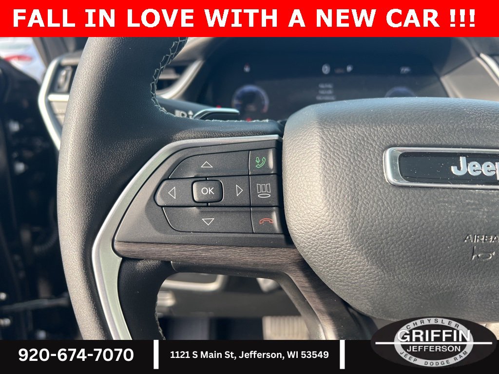 New 2025 Jeep Grand Cherokee Limited w/ Luxury Tech Group II image 16