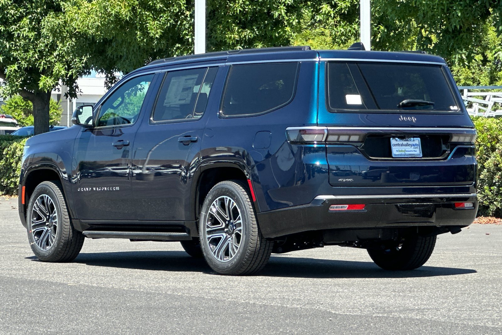 New 2026 Jeep Grand Wagoneer 4WD image 6