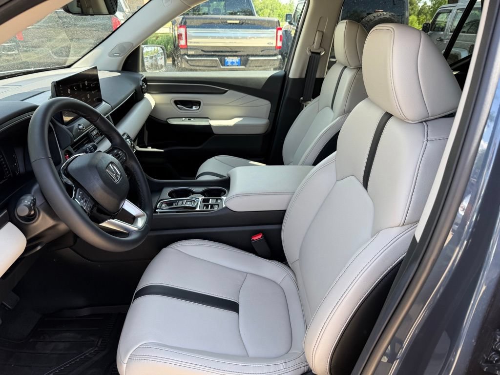 Certified 2026 Honda Pilot Touring image 14
