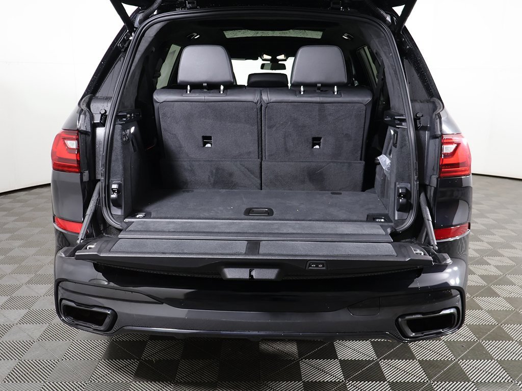 Used 2022 BMW X7 M50i image 19