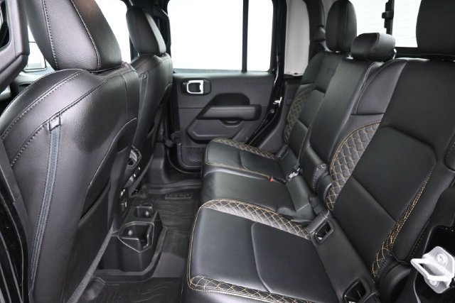 Used 2023 Jeep Gladiator Overland AWD/4WD image 19