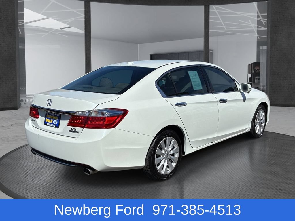 Used 2014 Honda Accord Touring image 5