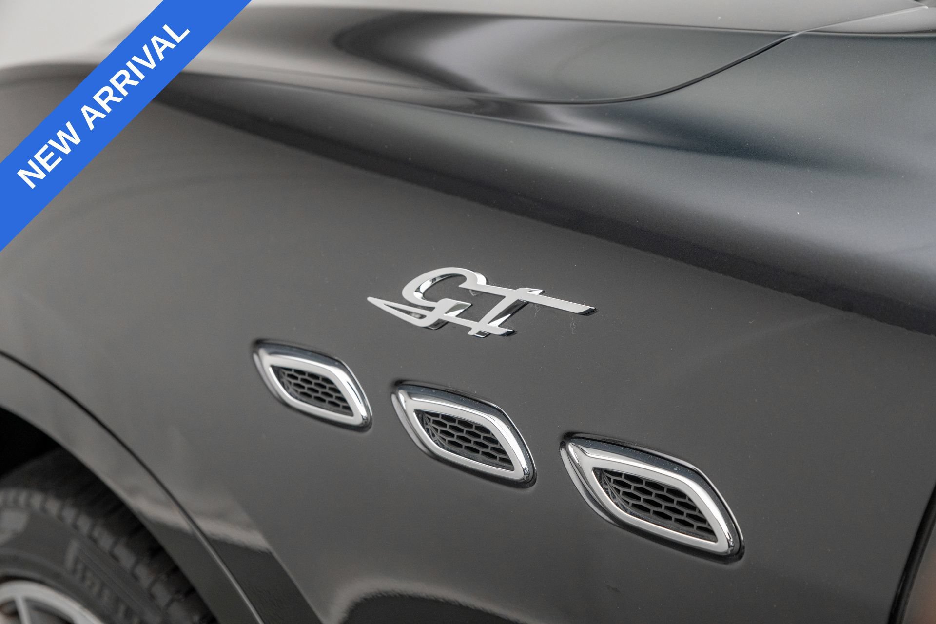 Used 2022 Maserati Levante GT AWD/4WD image 37