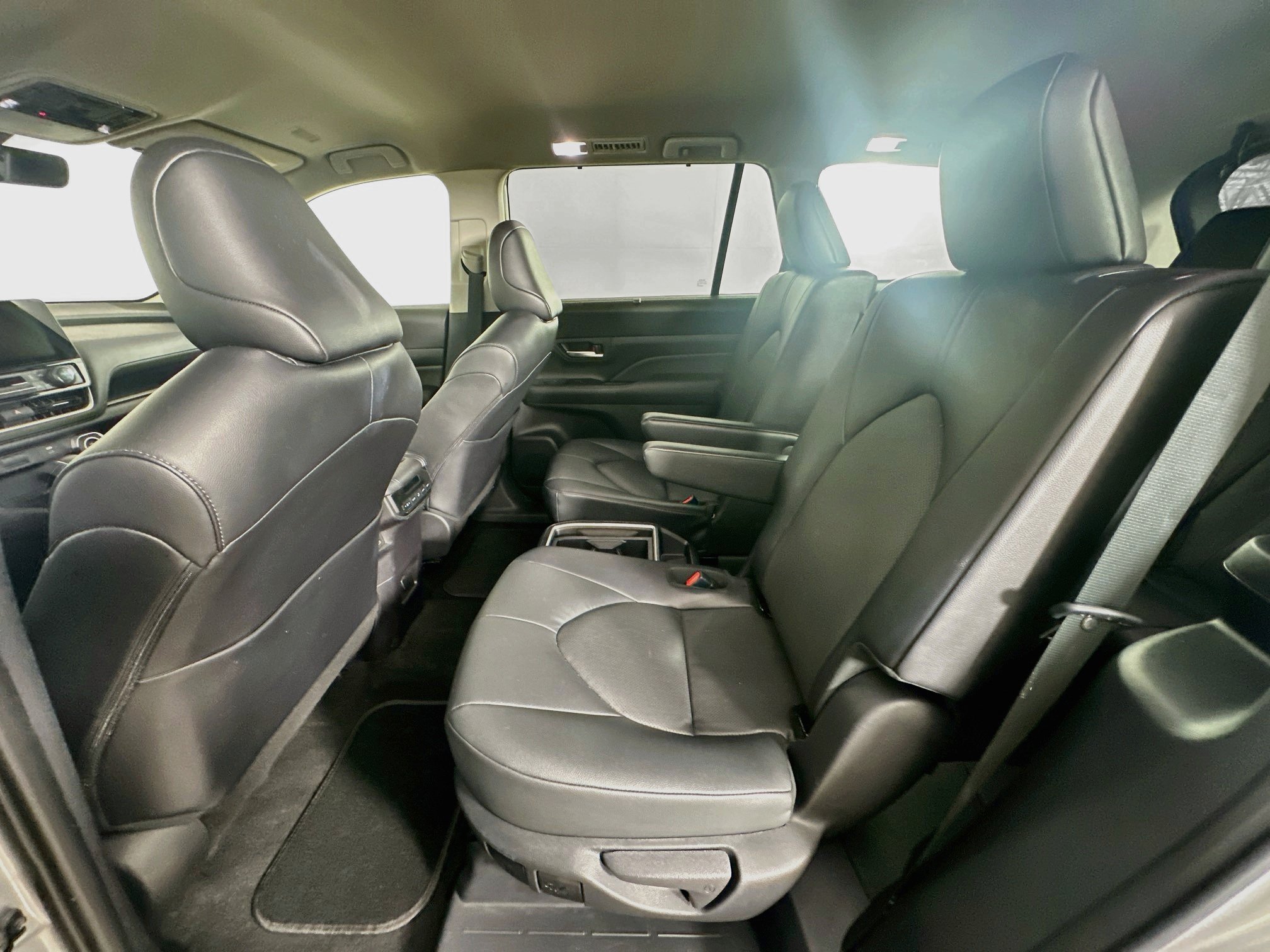 Used 2025 Toyota Grand Highlander AWD image 28