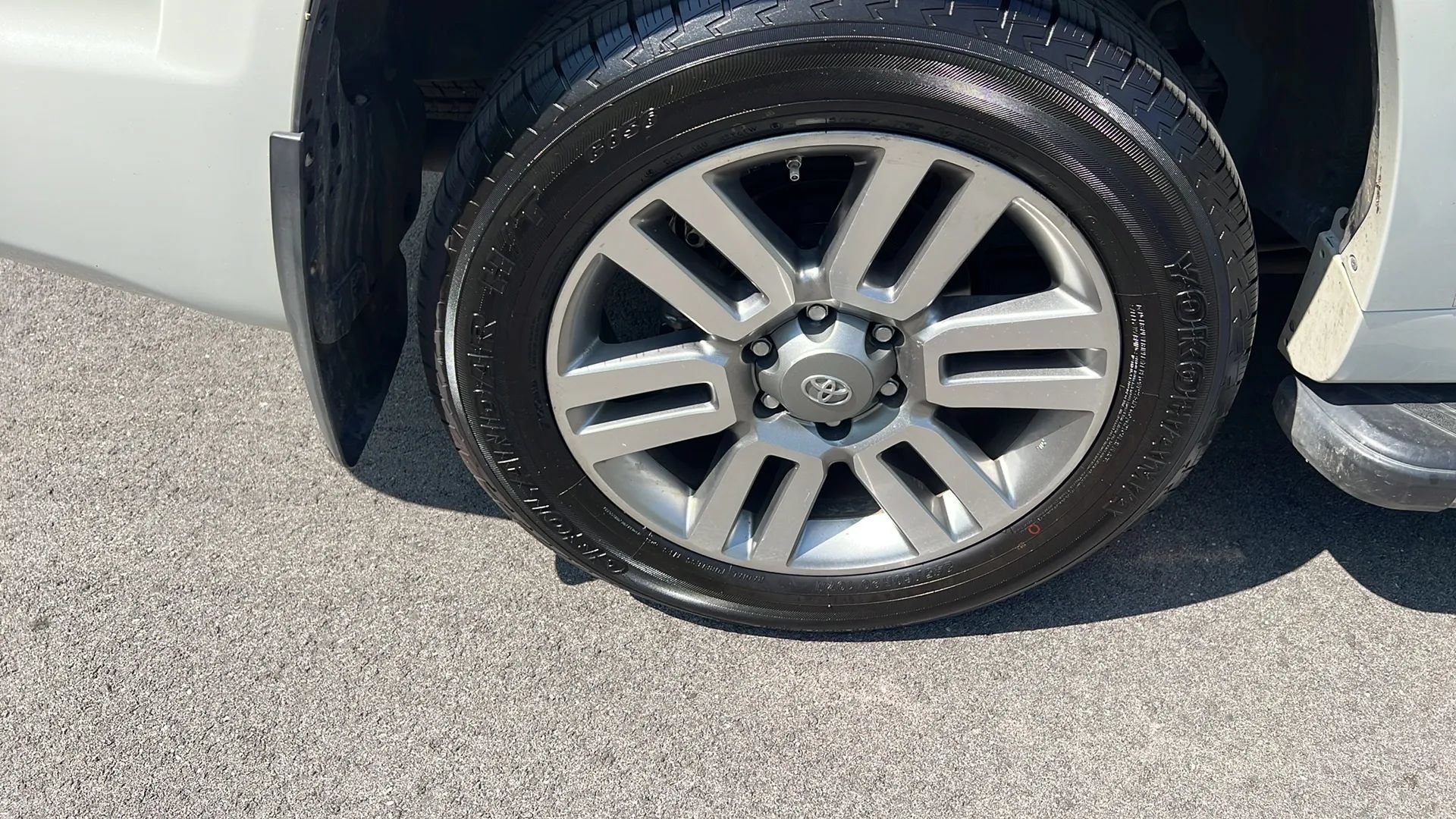 Used 2013 Toyota 4Runner Limited AWD/4WD image 37