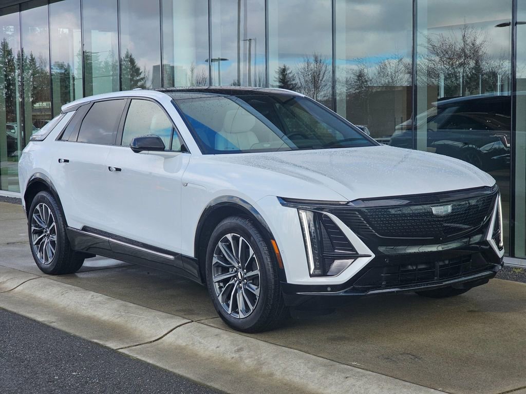 Used 2026 Cadillac Lyriq Sport image 7