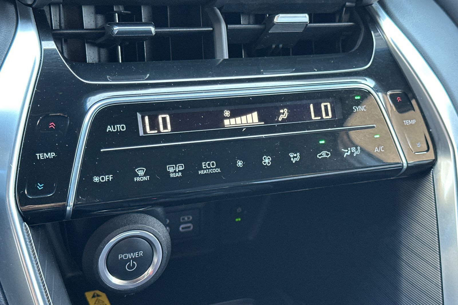 Certified 2023 Toyota Venza XLE AWD/4WD image 20
