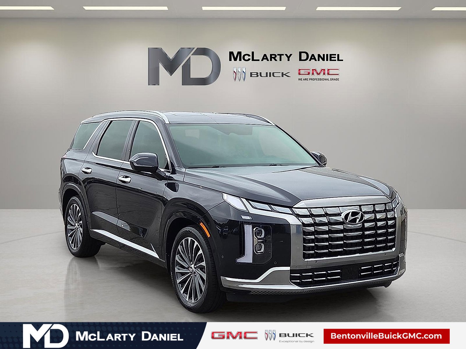 Used 2024 Hyundai Palisade Calligraphy image 1