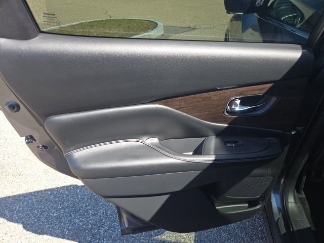 Used 2019 Nissan Murano Platinum AWD/4WD image 15