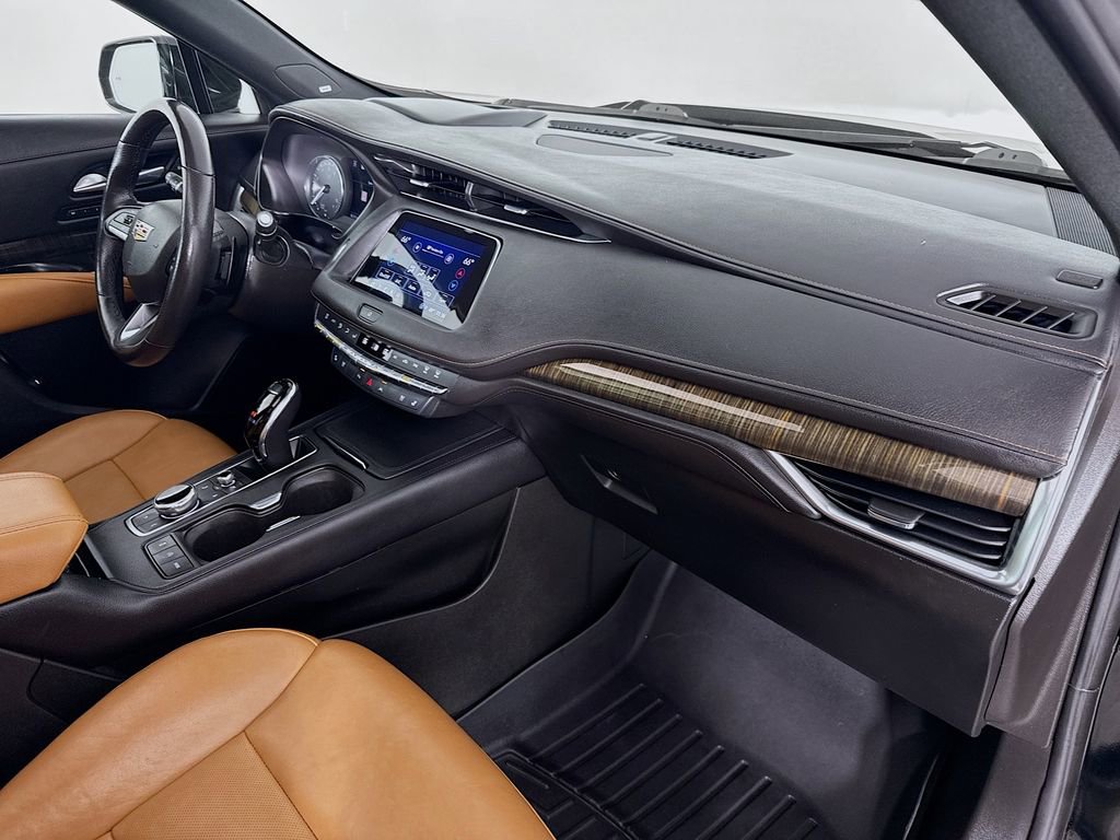 Used 2023 Cadillac XT4 Sport w/ Sun And Sound Package image 33