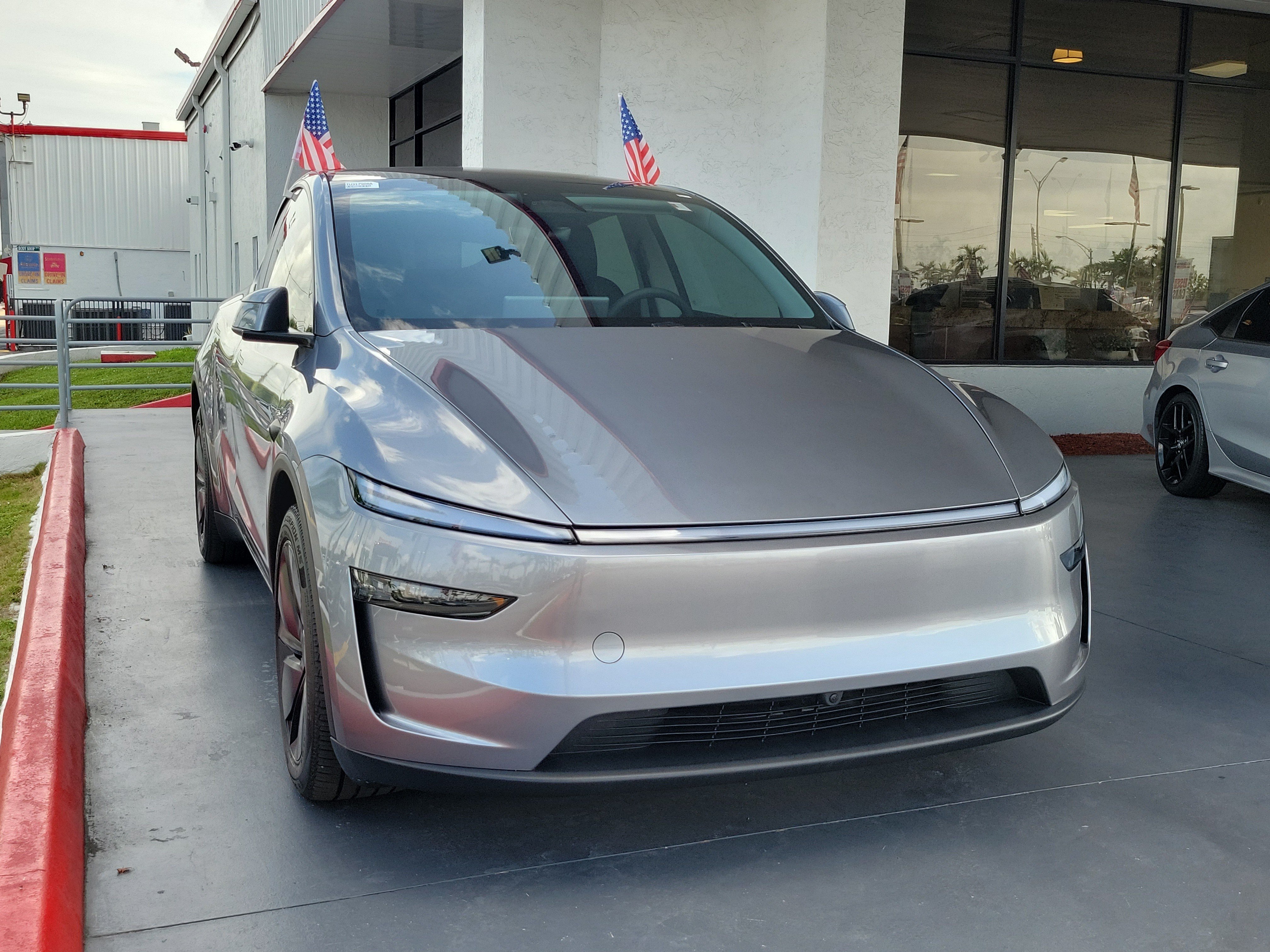 Used 2026 Tesla Model Y AWD image 2