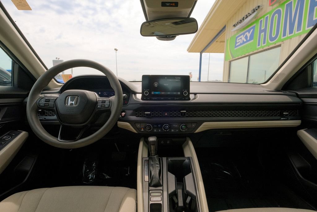Used 2024 Honda Accord EX image 29