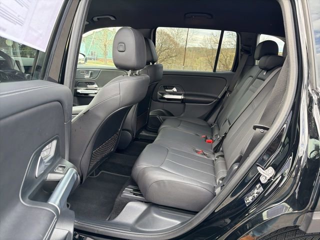 Used 2025 Mercedes-Benz GLB 250 4MATIC image 15