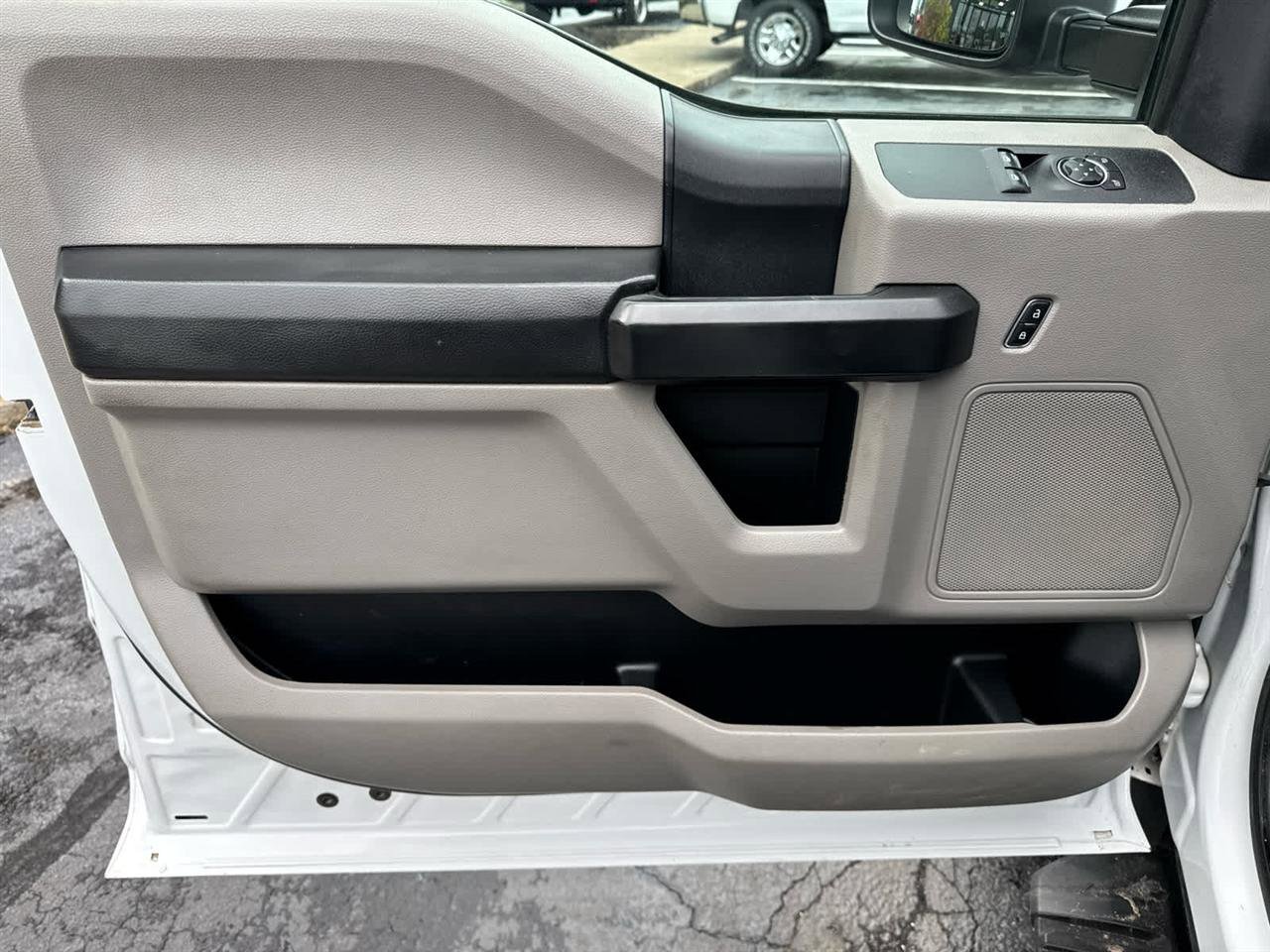 Used 2019 Ford F550 4x4 Regular Cab Super Duty image 19