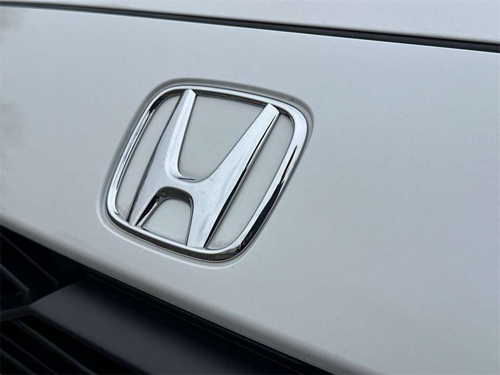 Used 2025 Honda HR-V Sport image 11