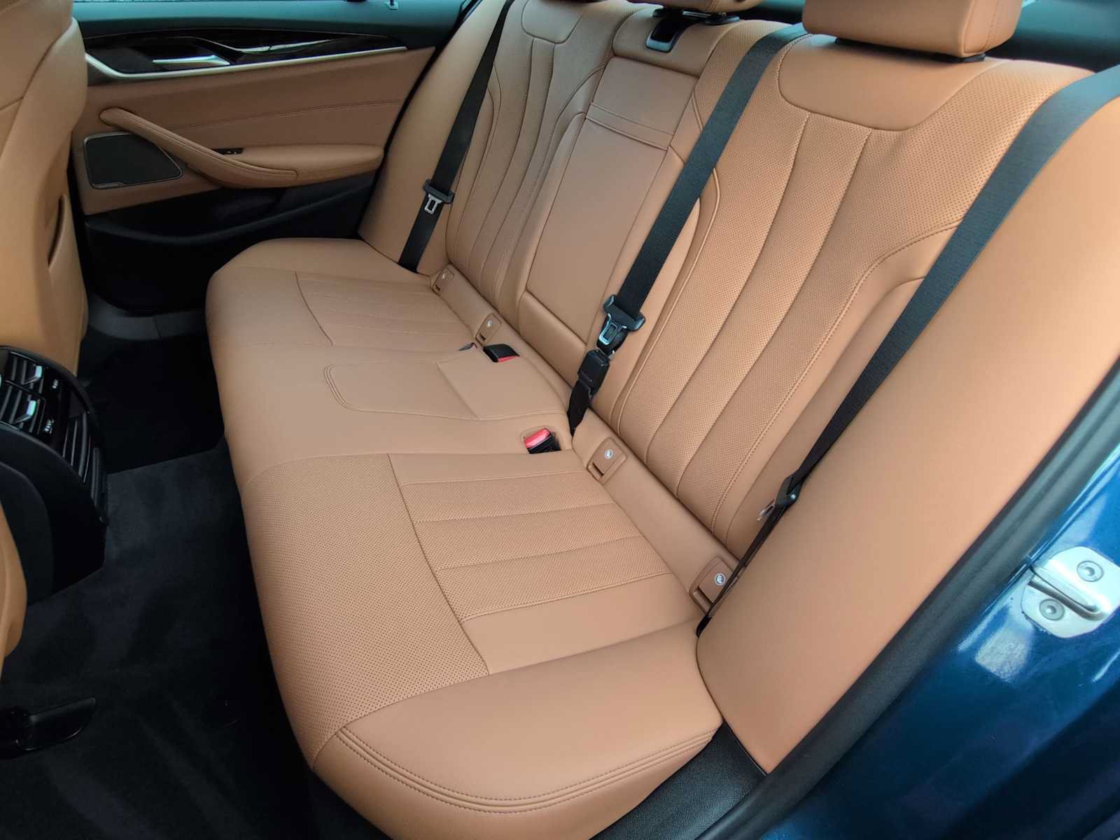 Used 2022 BMW 530i xDrive w/ M Sport Package AWD/4WD image 20