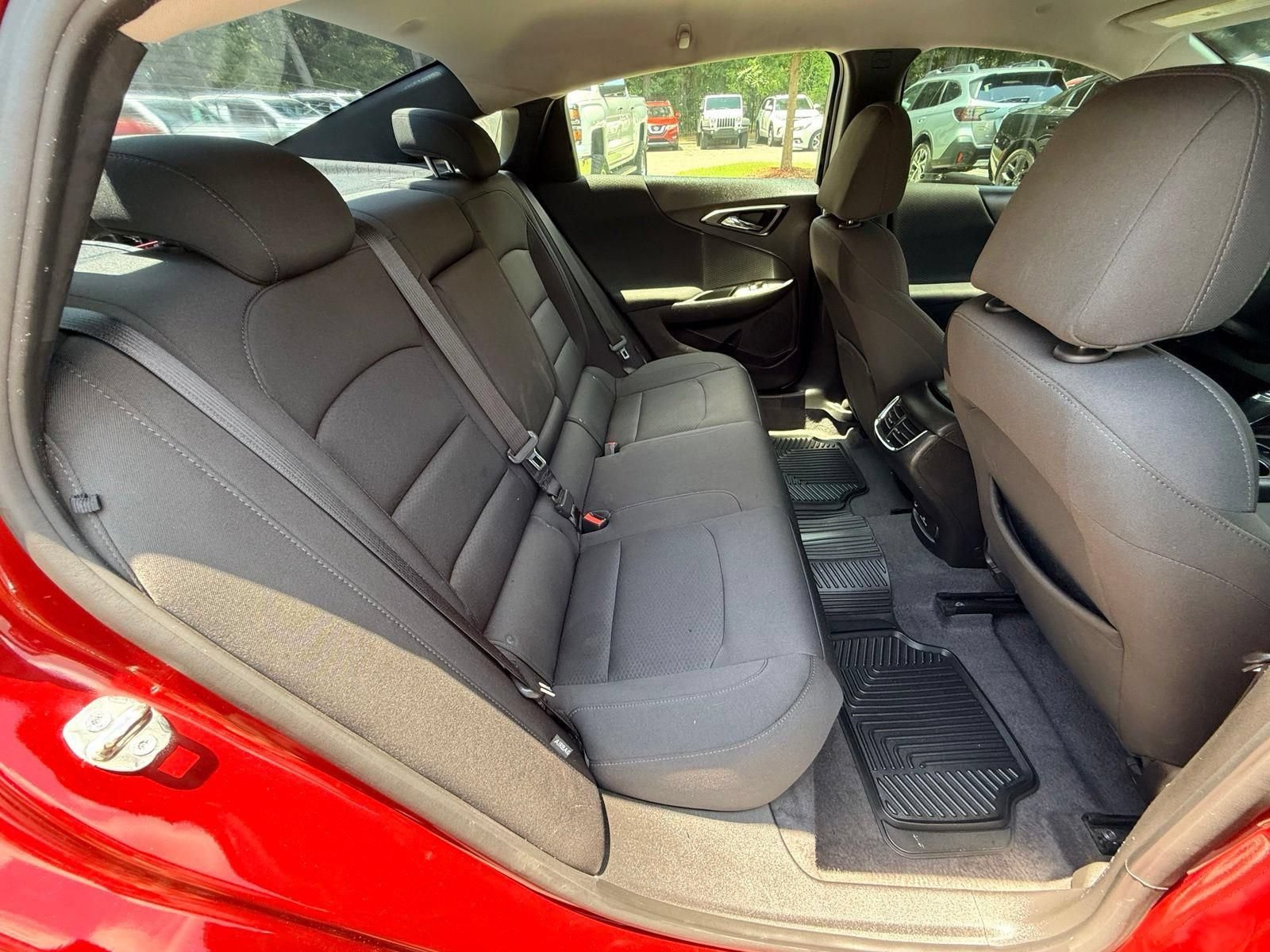 Used 2018 Chevrolet Malibu LT FWD image 23