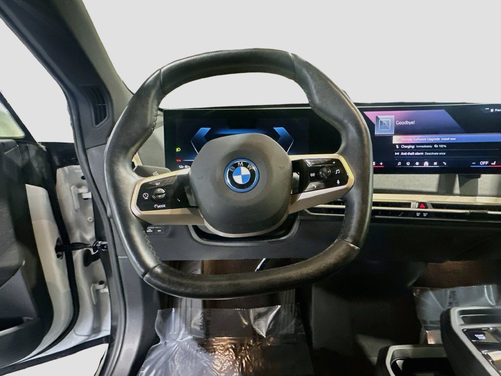 Certified 2024 BMW iX xDrive50 w/ Premium Package AWD/4WD image 11