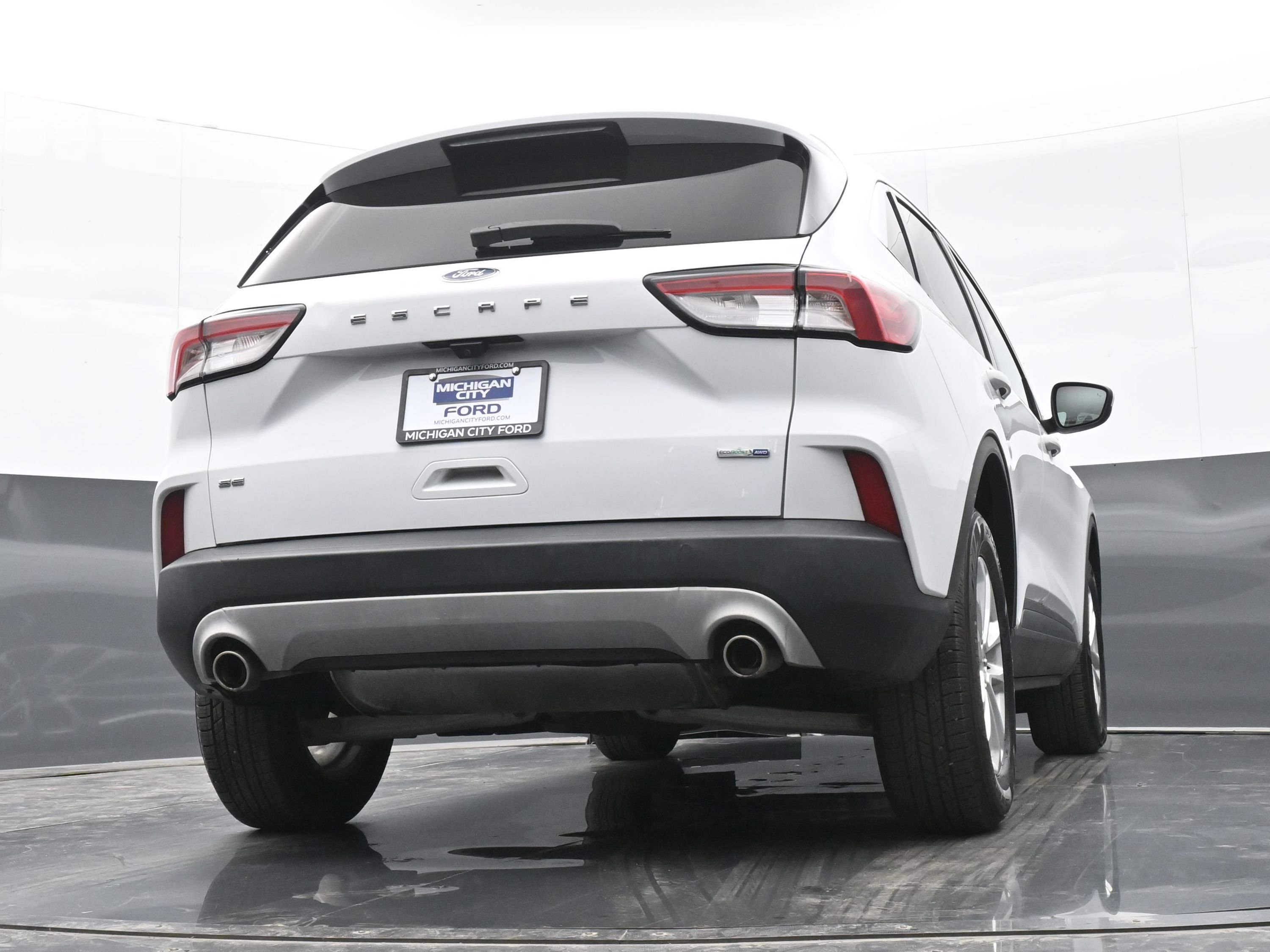 Used 2020 Ford Escape SE image 39