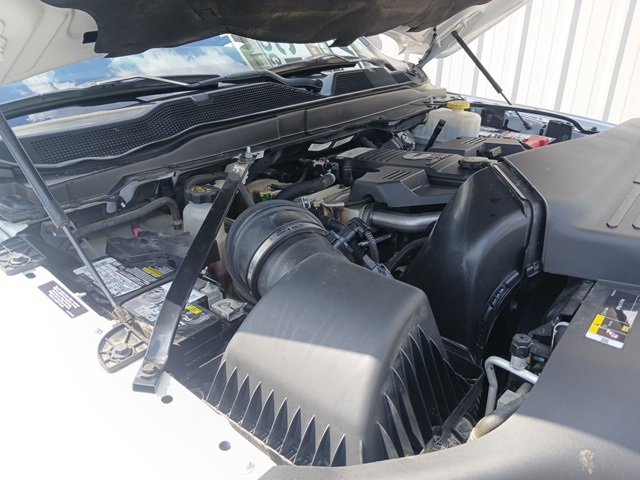 Used 2021 RAM 5500 Tradesman w/ Chrome Appearance Group image 17