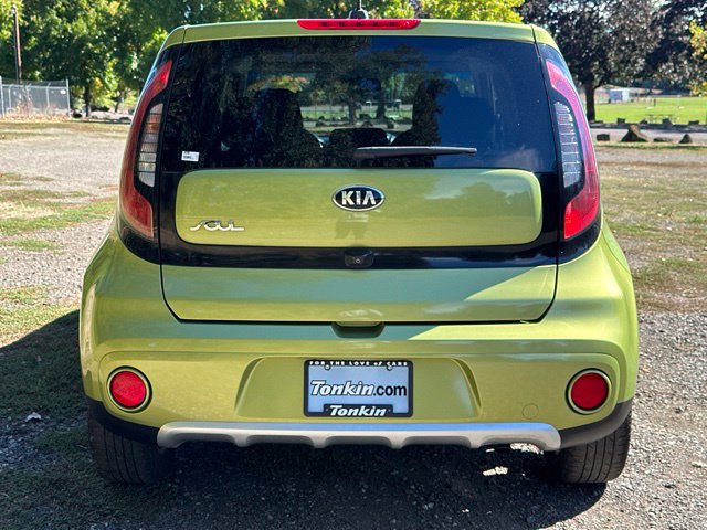 Used 2018 Kia Soul + FWD image 8