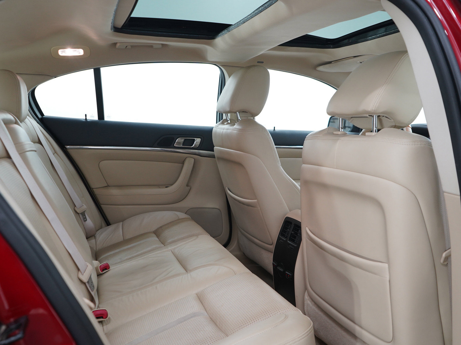 Used 2009 Lincoln MKS AWD image 12
