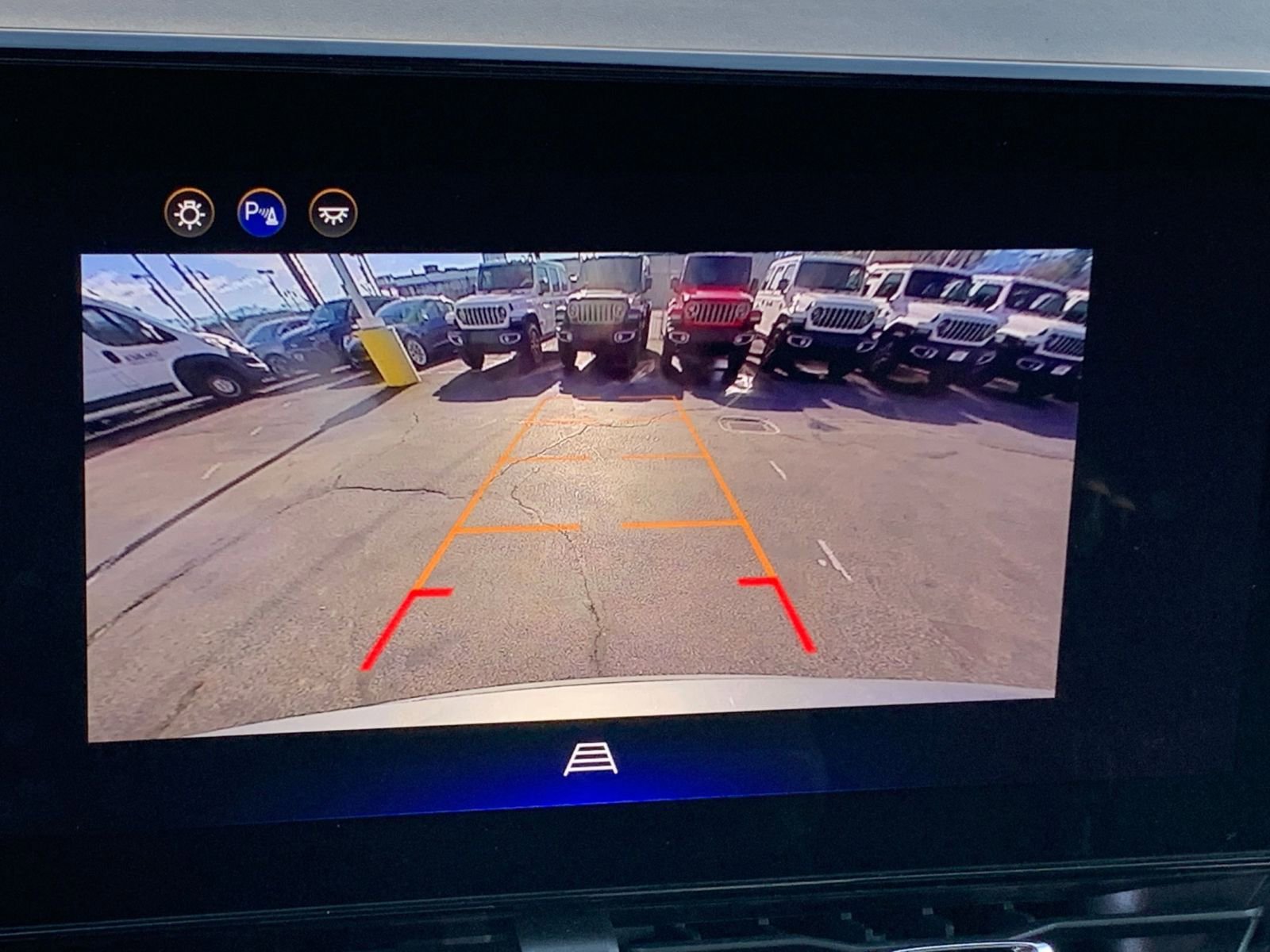 Used 2025 Chevrolet Equinox LT image 17