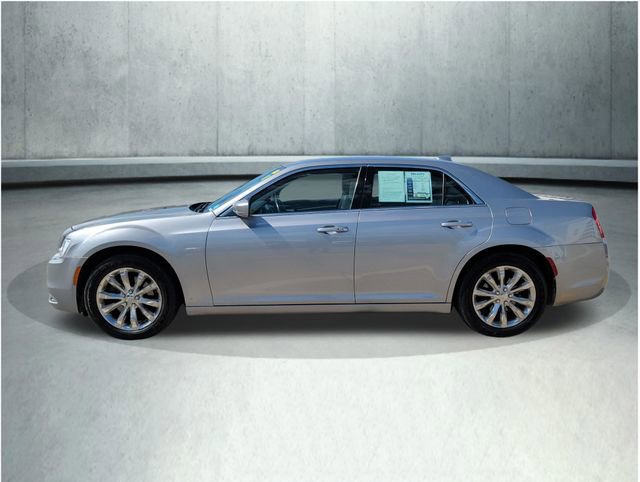 Used 2017 Chrysler 300 Limited AWD/4WD image 2