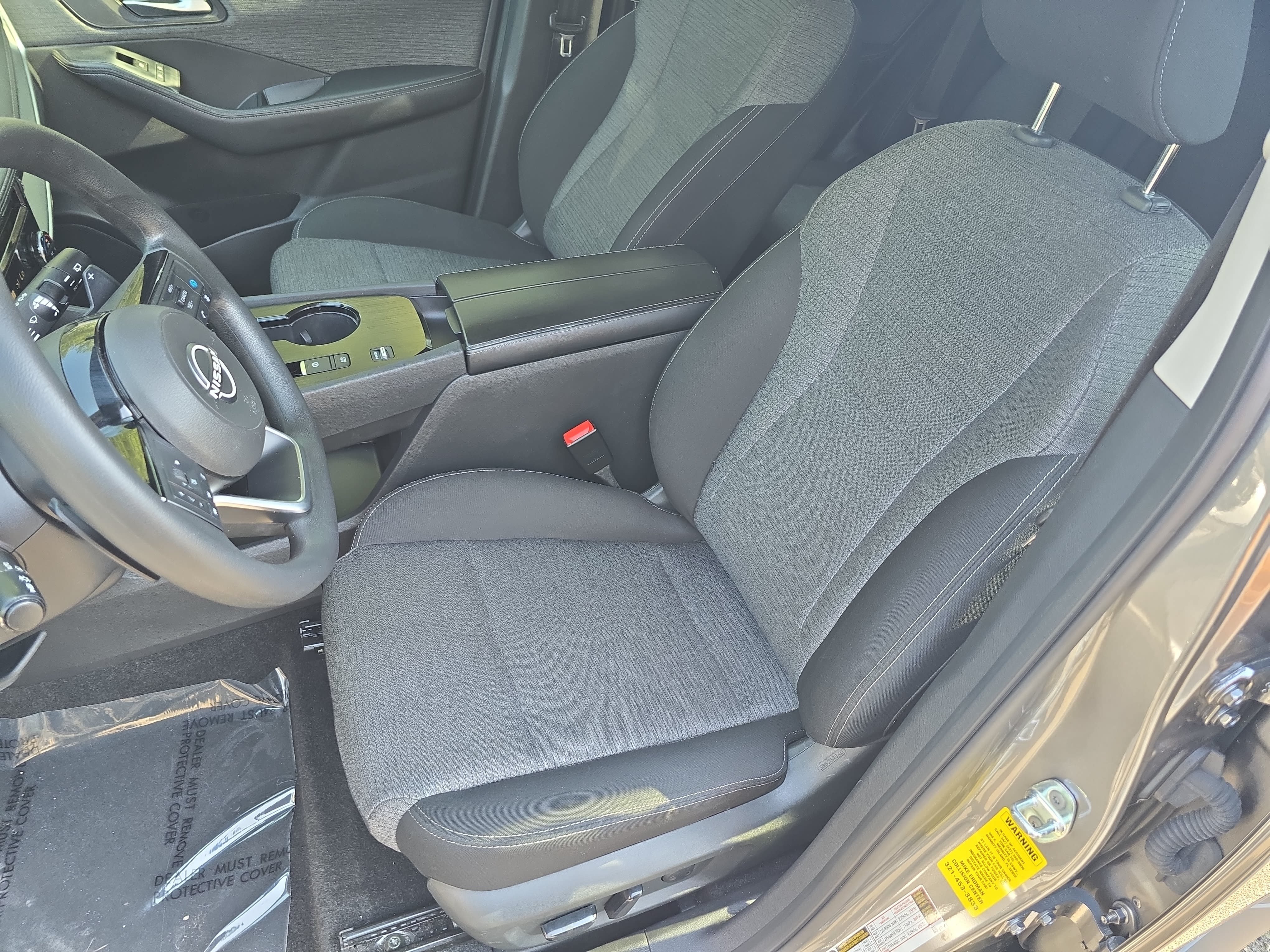 Used 2022 Nissan Rogue SV FWD image 14