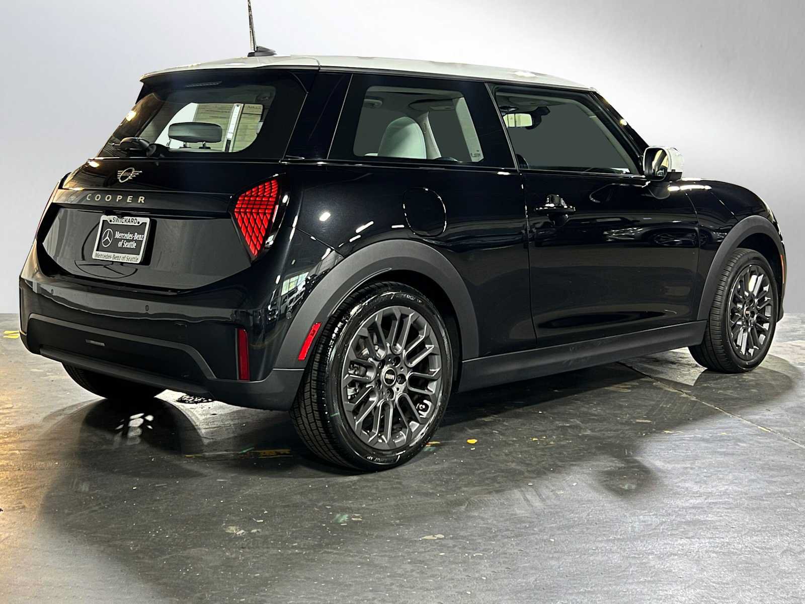 Used 2026 MINI Cooper 2-Door Hardtop FWD image 3