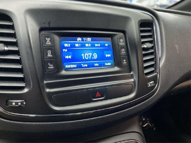 Used 2015 Chrysler 200 S FWD image 29