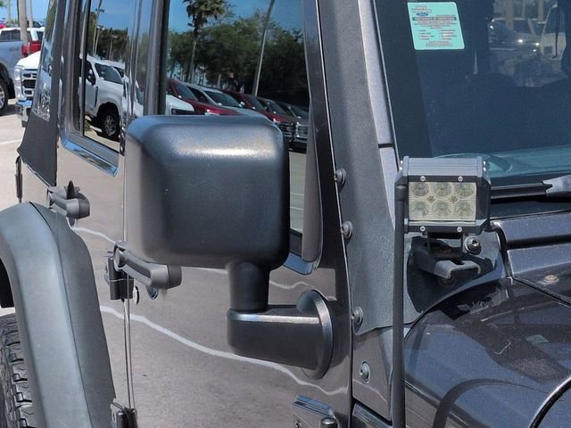 Used 2016 Jeep Wrangler Unlimited Rubicon AWD/4WD image 12