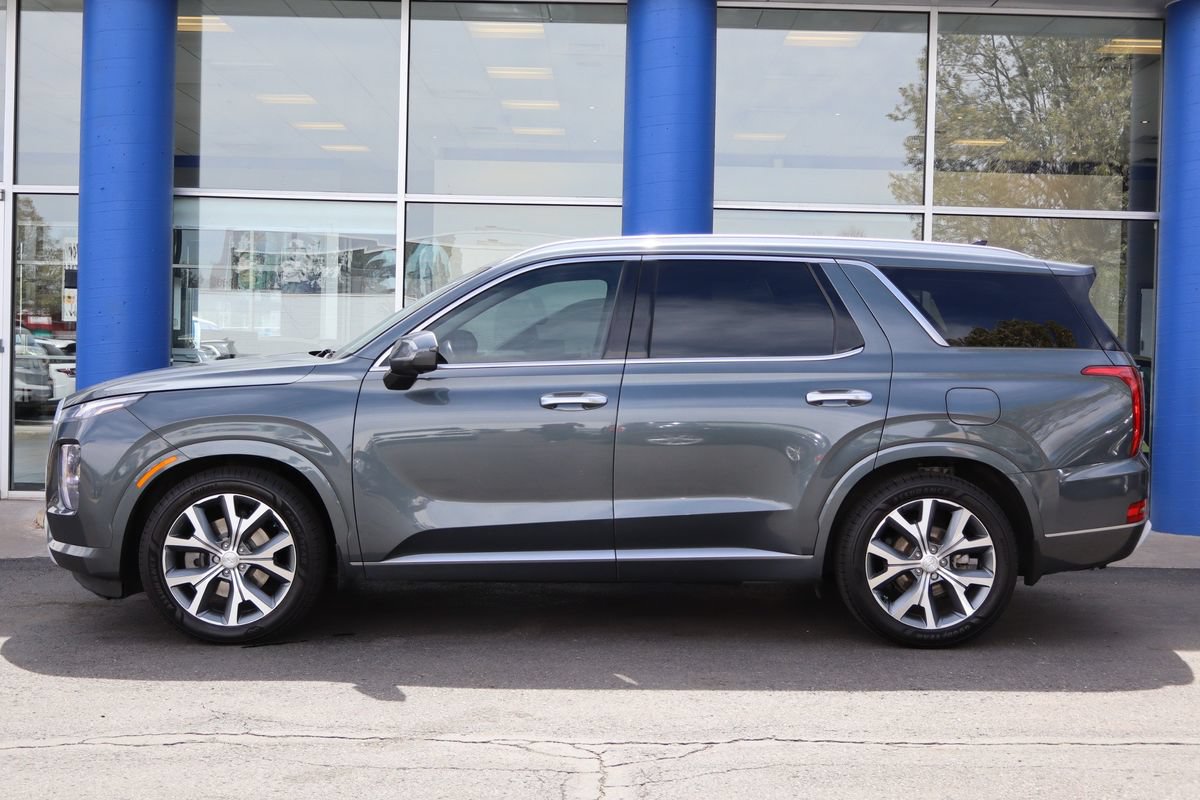 Used 2021 Hyundai Palisade Limited w/ Cargo Package AWD/4WD image 2
